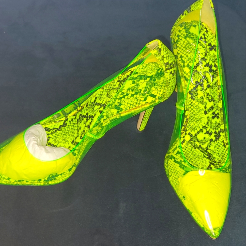 Jessica Simpson Neon Green/Black Snake Print Pumps